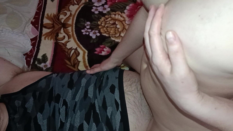 OniSoi: あなたのムラムラした継母があなたのベッドにいる