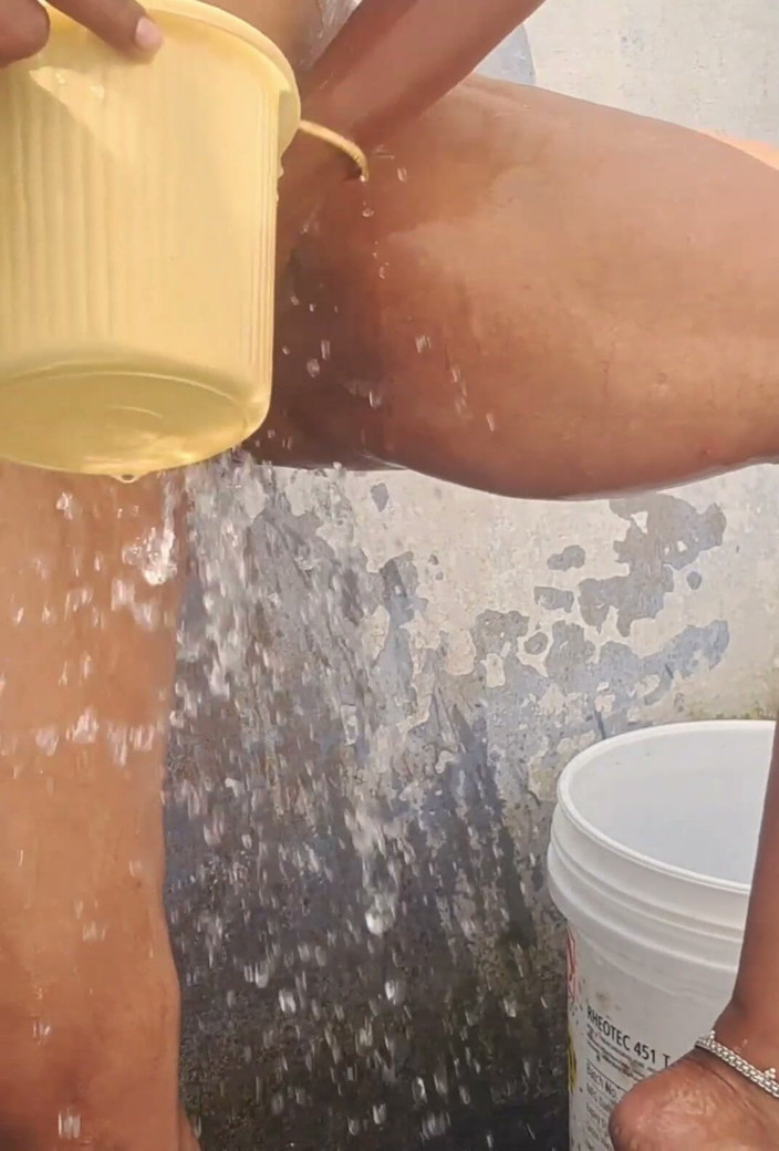 Jayaselvi: Yen Kuliyal Video (bathing)