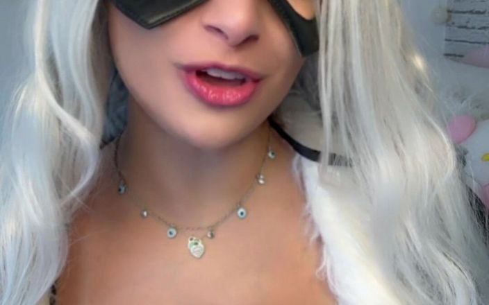 Emanuelly Raquel: kot Cosplay drażni