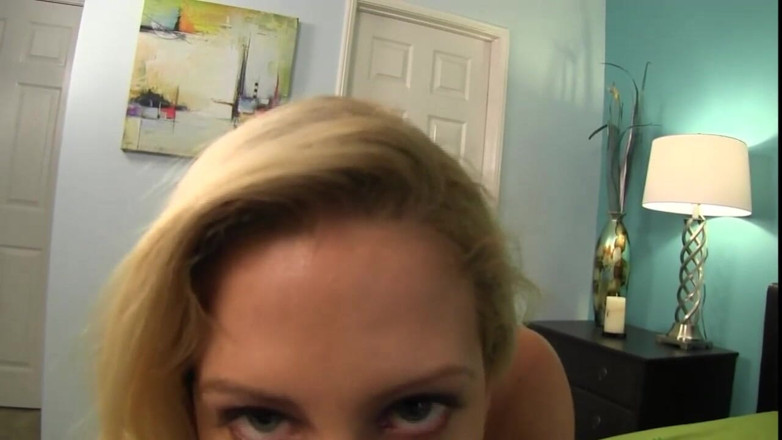 Eros POV - Liberated Eye: हॉट milf(चोदने लायक मम्मी) cherie deville अपने सौतेले बेटे को चोदती है