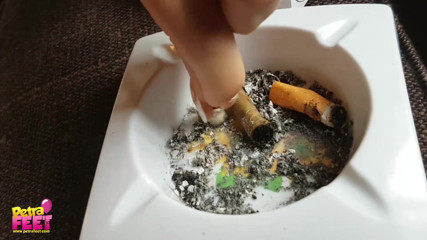 Smokin Fetish: La fantastica ragazza mora ama così tanto i sigari