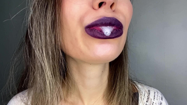 Rarible Diamond: Sexy menina cuspindo lento mo 2