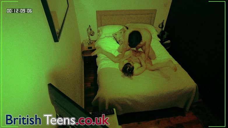 British Teens: jora eyar bienbi men chudaee kar raha hai