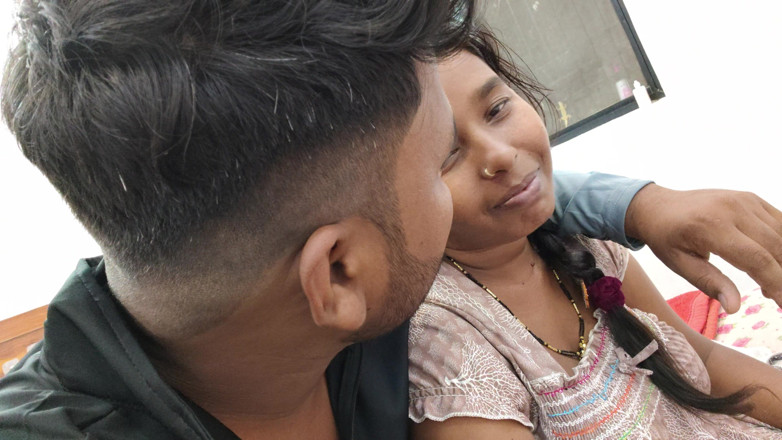 Premi pooja: Indian Desi Stepsister and Stepbrother Slowly Slowly Kissing Hot and...
