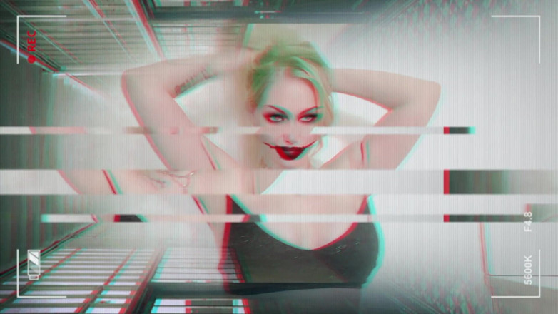 Goddess Misha Goldy: Voglio che tu mi servo, non te stesso! Quindi non...