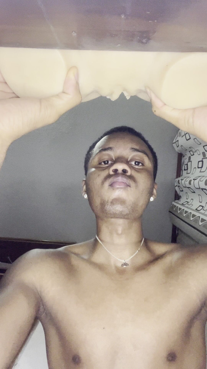 Black-2001: Ich will einen Arsch und eine Muschi lutschen, so wie...