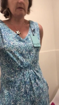 ไม่ใส่บรา ไม่ใส่กางเกงใน สาวรอยสักลองเสื้อผ้าใหม่ ตอนที่ 1 จาก 2