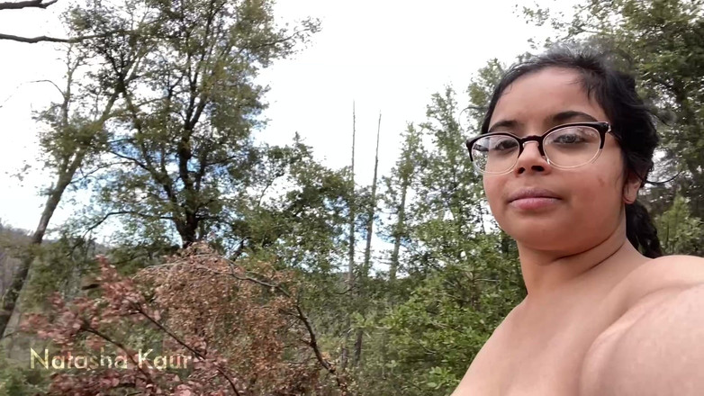 Natasha Kaur: Připojte se ke mně na nahé výšlapě téměř chycené