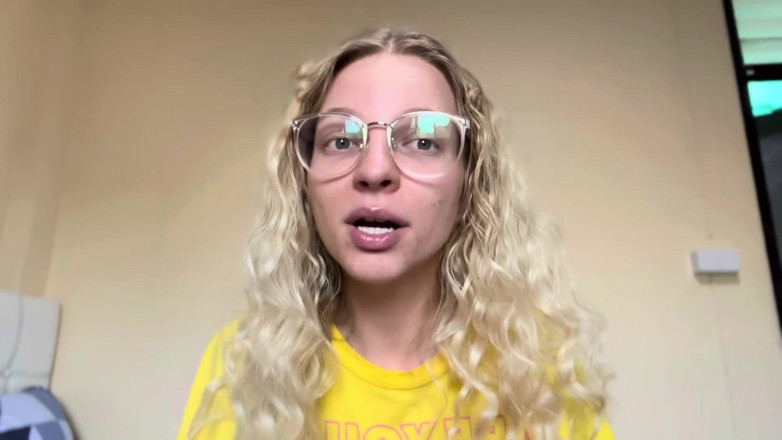 Goddess_Bella_Rae: Легкий трюк, щоб бути сіссі так легко!