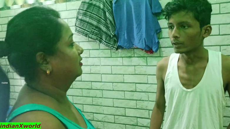 Indian Xshot: หนุ่มเดสีวัยรุ่น เย็ดคุณนายเงี่ยนที่บ้าน