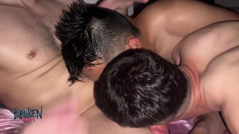 Broken holes - gay cuckold: Reclamando Los Reflectores