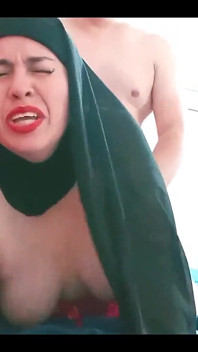 Indian Muslim Stepmother Gets Fucked by Her Stepson in the Morning