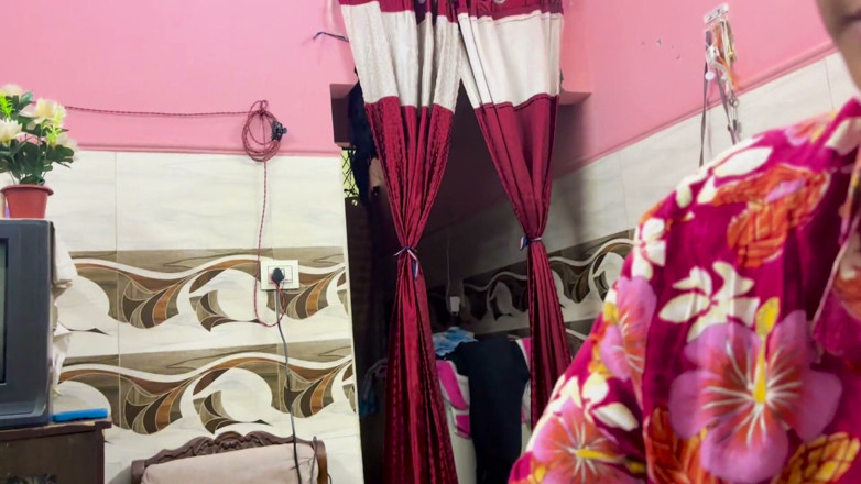 TactfulFiber902: Indiana Desi Bhabhi Secret Con L'amico Di Suo Marito Audio...