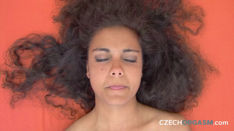 Czech Orgasm: เช็กถึงจุดสุดยอด 14: หีเดี่ยวผมสีน้ําตาลแดงสุดฮอต