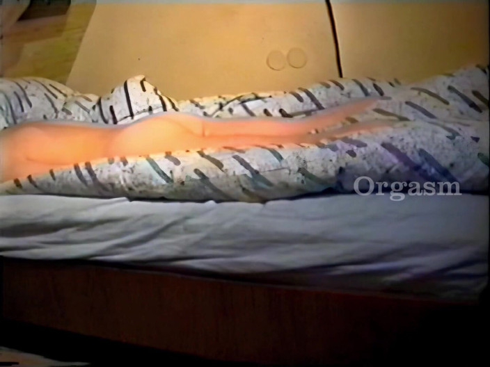 Mark Hannes: Masturbazione con la gobba a letto a diciotto anni