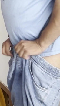 使用人が階段でマールキンとセックスしている