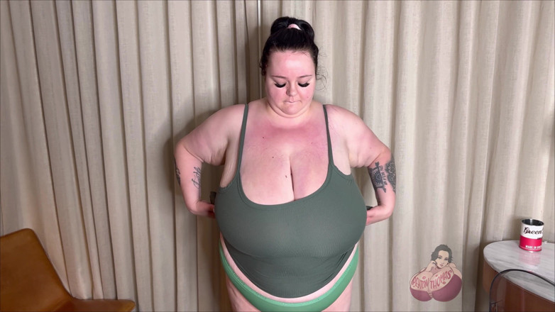 Peyton Thomas: A Ton of Titty Play
