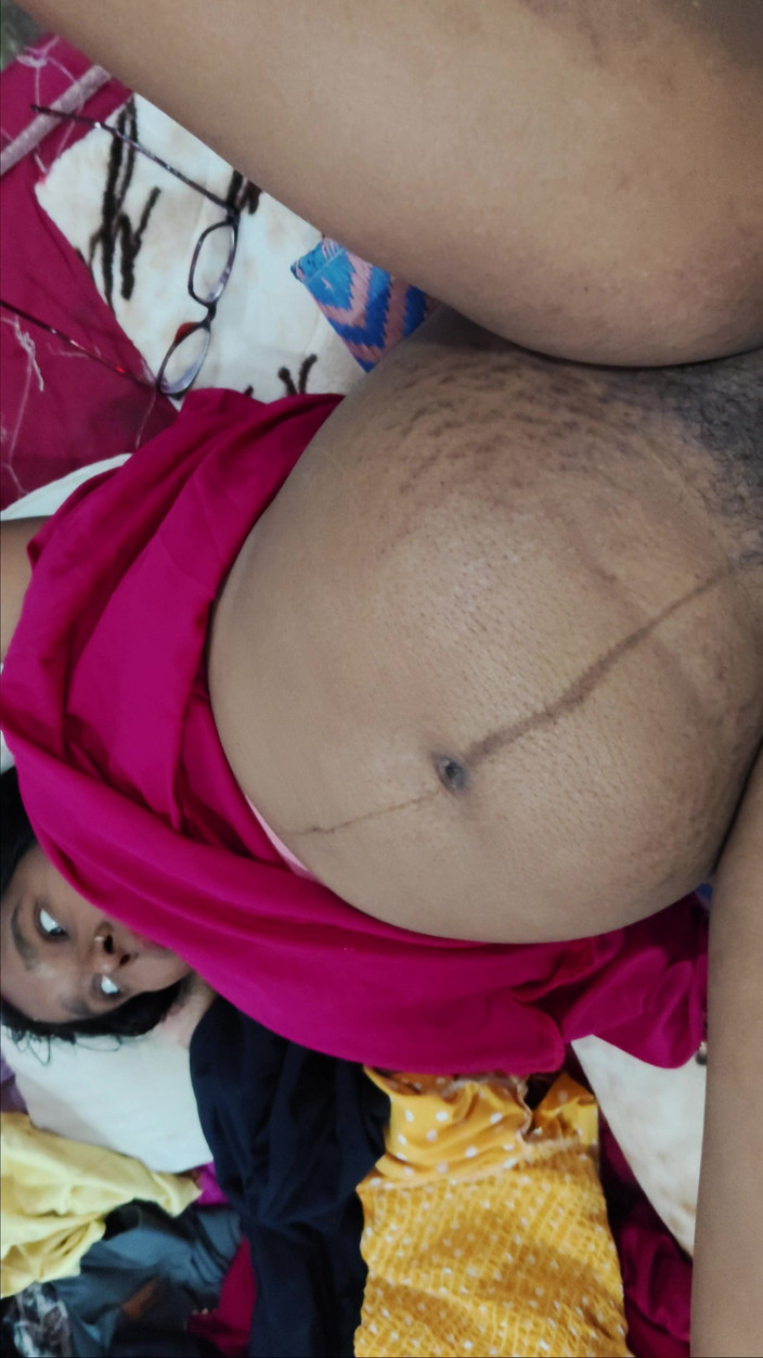 Premi pooja: Indian Desi india bella figa apre le gambe e mostra...