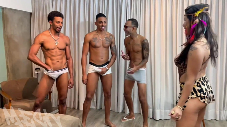 Meck: 私は友人に電話して、3人の男性とフェチをするフェチを実行させました