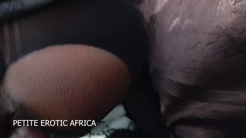 Petite Erotic Africa: 操lilltle lovet阴户和屁股