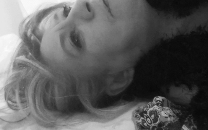 Susanmature: 一日中セックスが必要です