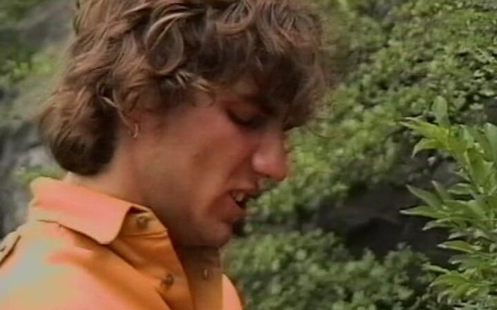 Gay 90's Vintage Porn: Matahală îndrăzneață în dans carnal # 2