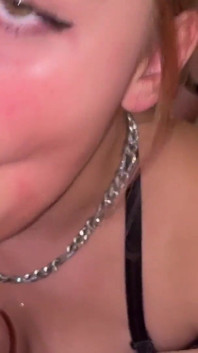 Sborra sborra sborra in gola su tutta la faccia dopo un salivoso deepthroat in piedi pt2