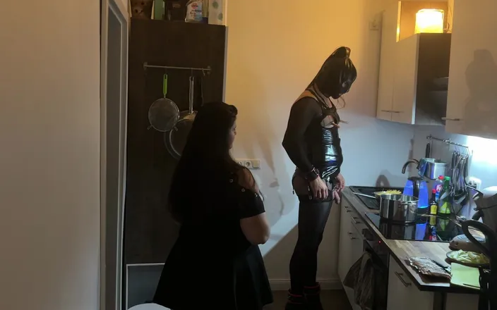 DOMINATRIX6: Fetish Lofts Cooking Session with TV Slave Part 2-4.
