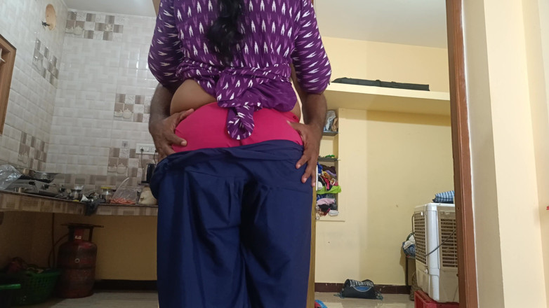 Inba: Suri rumah kongkek panas