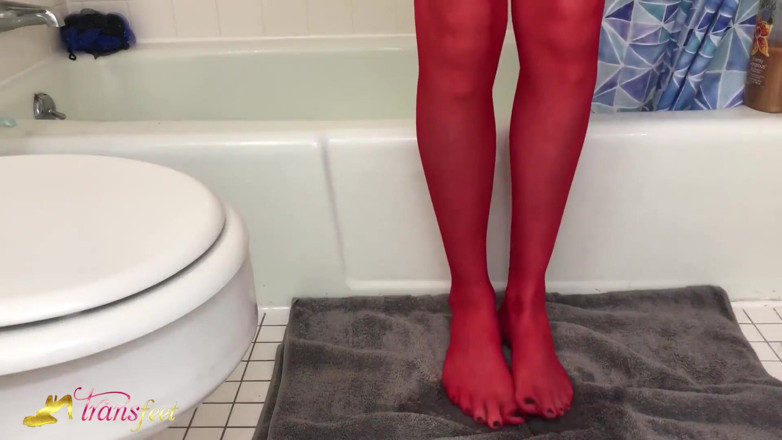 Trans and Cross-Dressers Feet: Cute transsexual Valentine Boudreaux playing with her cock