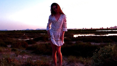 Arielortizx: Voy con mi padrastro al desierto y mientras fumo, le...