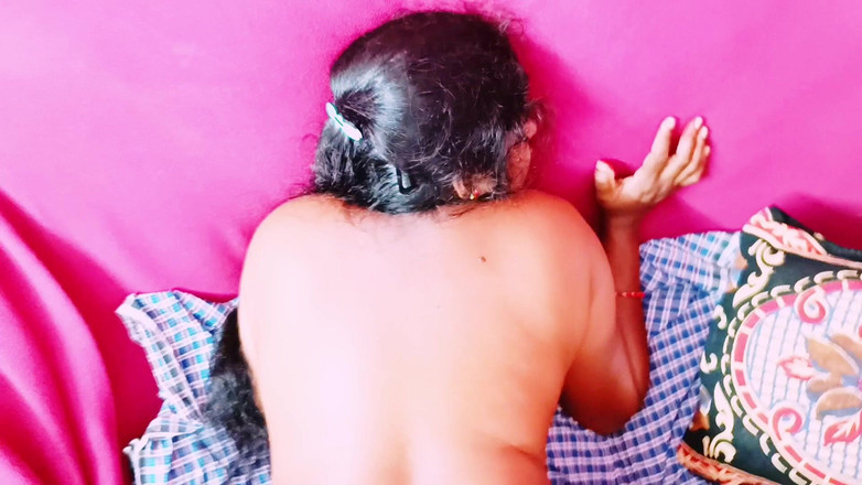 Telugu honey lips: Macecha a nevlastní syn šukají zezadu. Telugské sprosté řeči