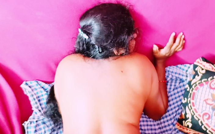 Telugu Honey Lips: सौतेली मम्मी और सौतेला बेटा डॉगी स्टाइल चुदाई कर रहे हैं। तेलुगु गंदी बातचीत