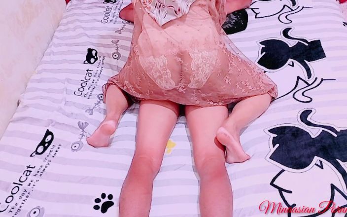 Wulan indah: Cewek Berjilbab Chaud Urut Sampai Ngentot