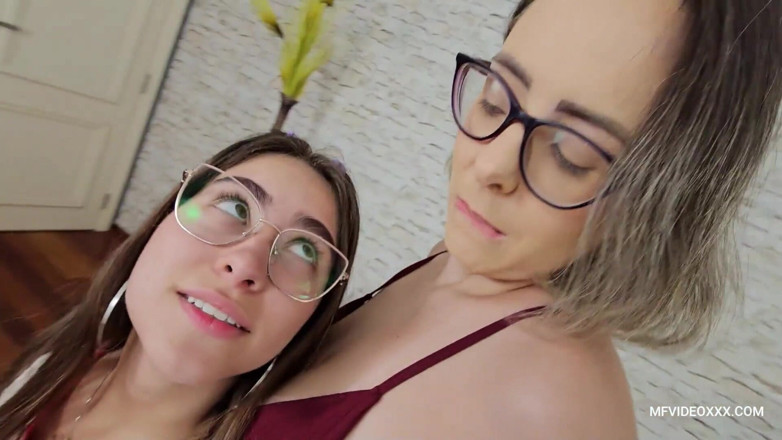 MF Lesbian: Brazylijska milf i nastolatka