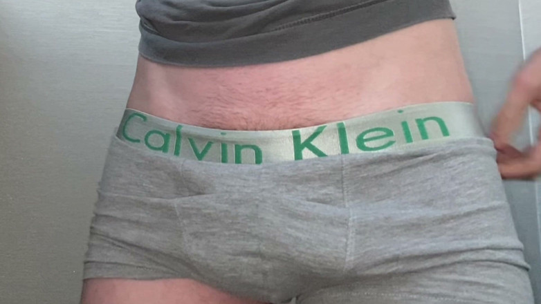 inbod: Huge Cumshot From a Young Guy After an Intense Jerk-off...