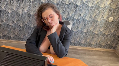 Katybigcherry: Setiausaha Yang Suka Bermain Melancap Di Pejabat Dan Menerima Sperma...