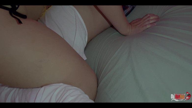 OlxRedFox: 継母が助けを求め、私は彼女のマンコを舐めて彼女とセックスし、彼女に射精することができます。