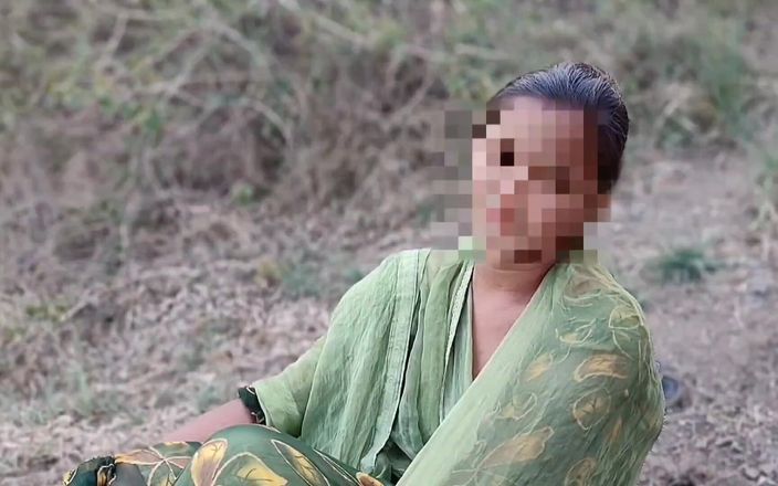 Fuckkkker: Desi Village Bhabhi e Devar scopano nella giungla all'aperto