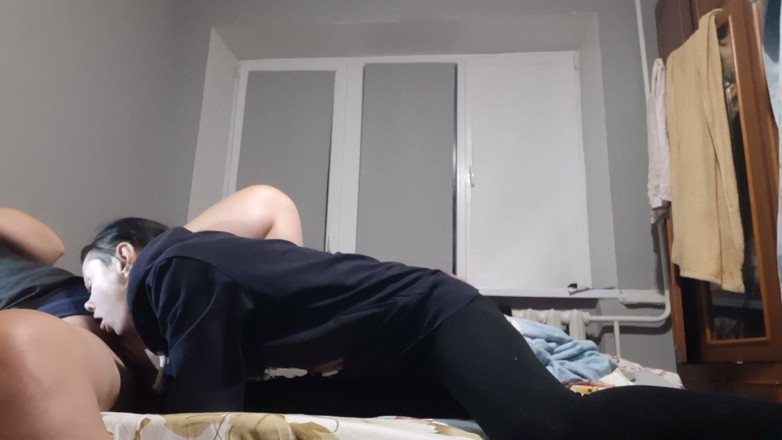 Lesbian-illusion: Szybko spuszczam się w jej usta, ale ona nie przestaje...