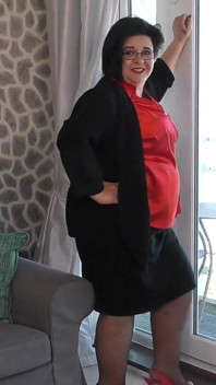 45 Year Old Mature BBW Anna Gives JOI and Plays with Her Fat Pussy