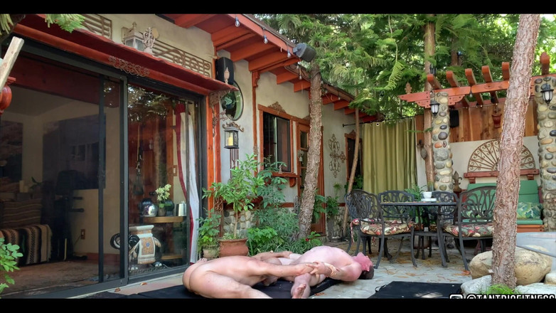 Tantric Fitness: Красивый, талантливый и хорошо с большой елдой