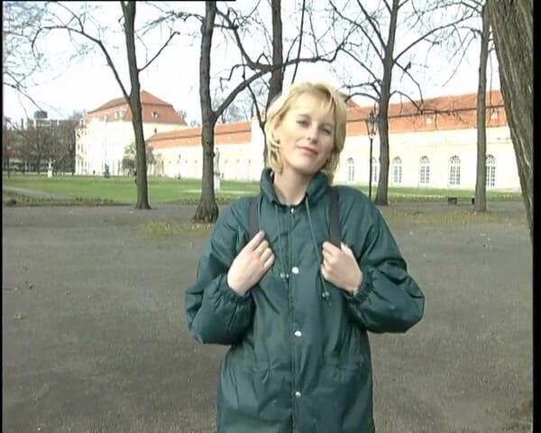 YOUR FIRST PORN: Meine figa Ist Ganz tief - Tani - La mia figa è molto...