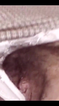 La matrigna fa sesso completo con il figliastro, seghe reciproche, pompini, scopata, sborrate