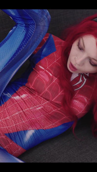 Spider Woman dan lubang laba-labanya yang basah. Thor's Hammer Cream