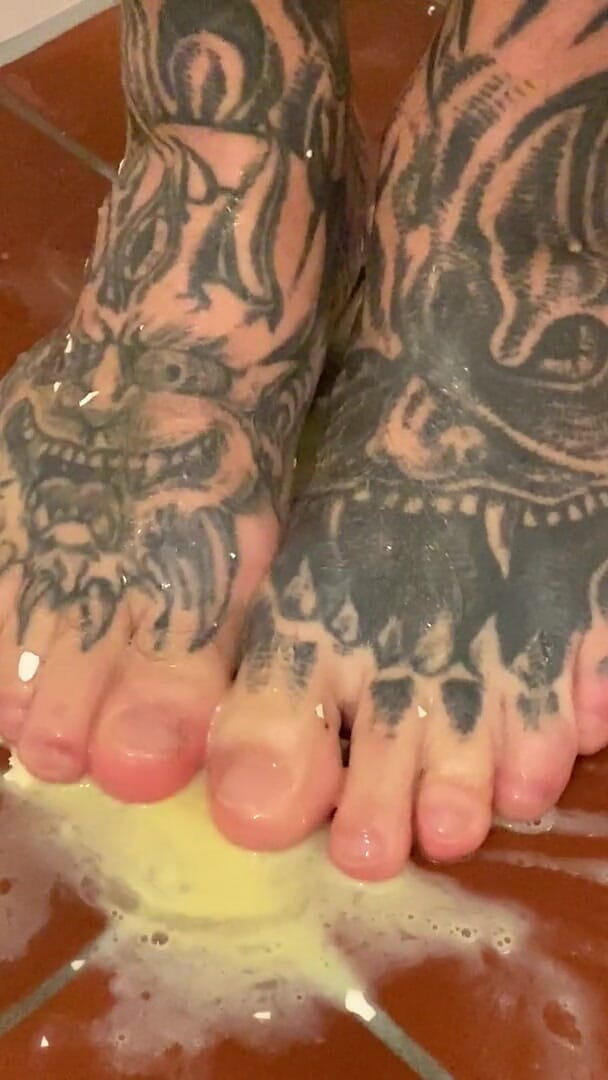 VikingsFeet: Pés vs. ovo cru