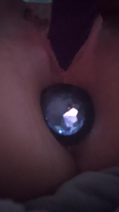 SexyMilf45: Plug anal