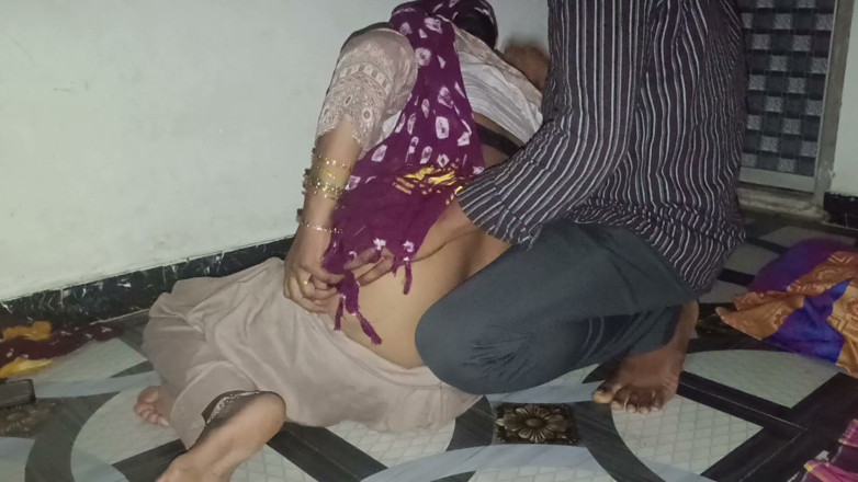 Bhabhi UP: Acele et, kocam gelecek