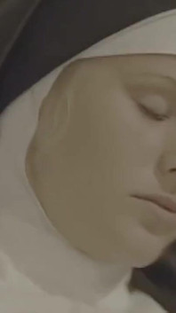 Păcatul pentru această călugăriță este la fel de fierbinte ca penisul tare care îi suge și îi bate vaginul