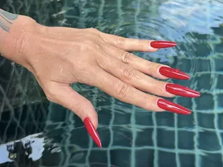 Julia domaina: Long Red Nails and Long Fingers in Swimming Pool